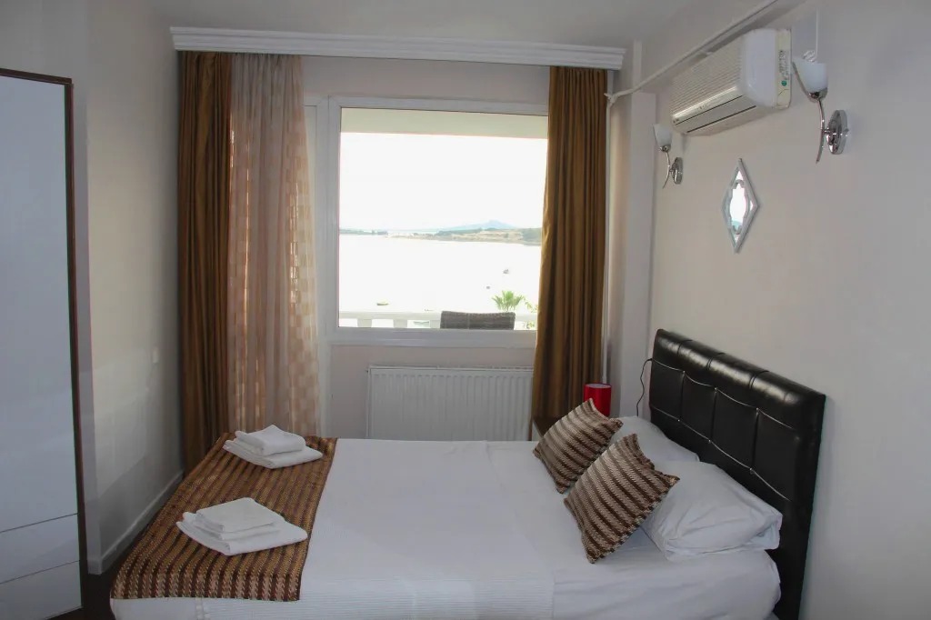 Balkonlu Oda, Deniz Manzaralı (Balkonlu)