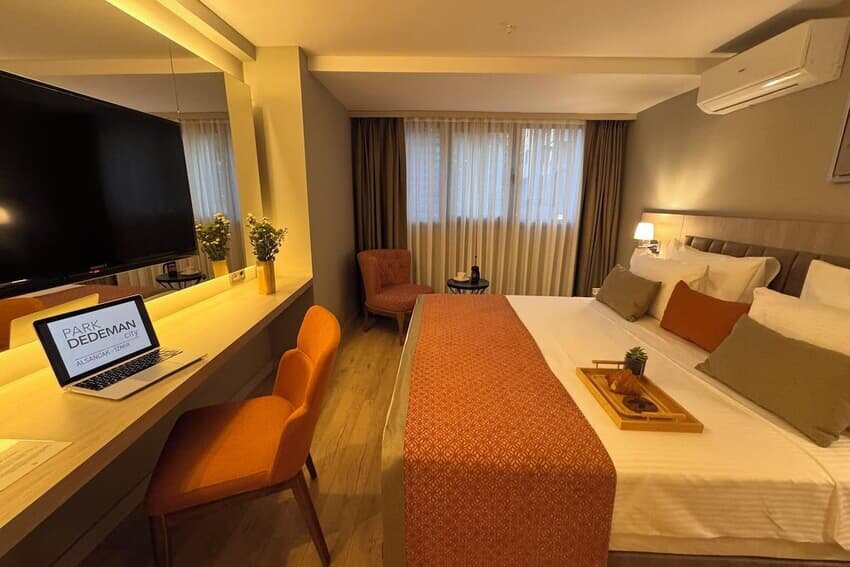 Deluxe French Room
