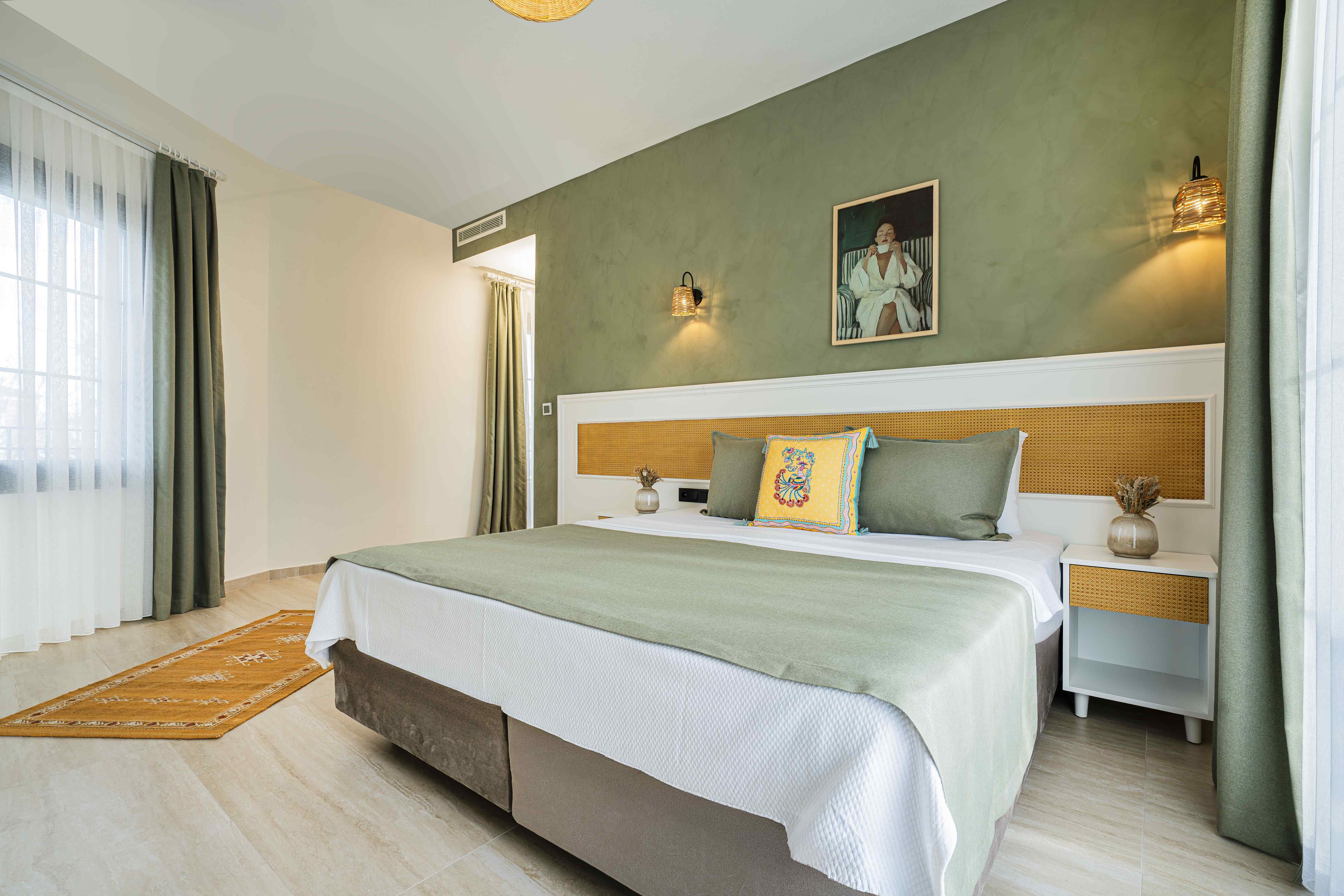 Deluxe Room With Pool View