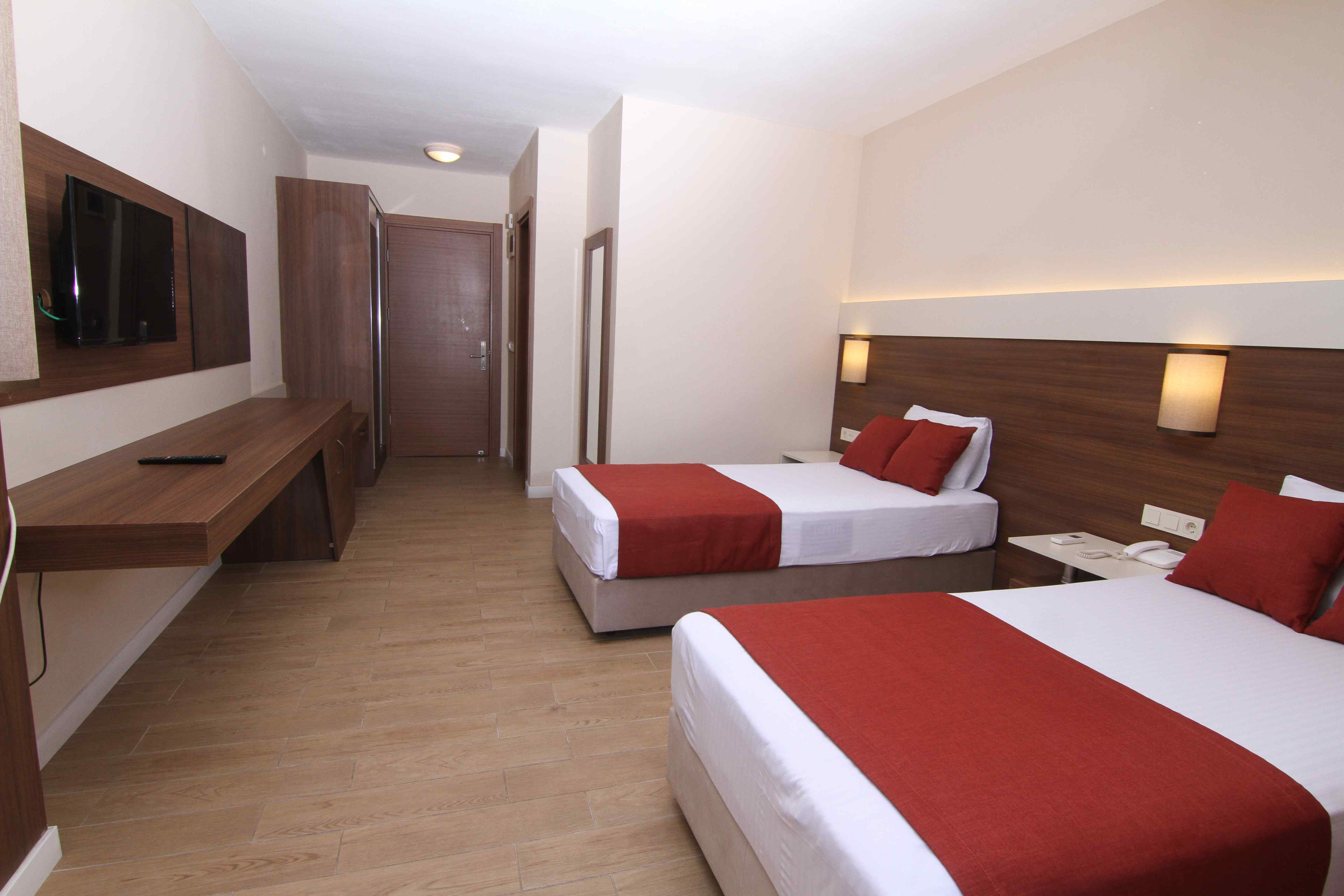 Standard Room, Land View