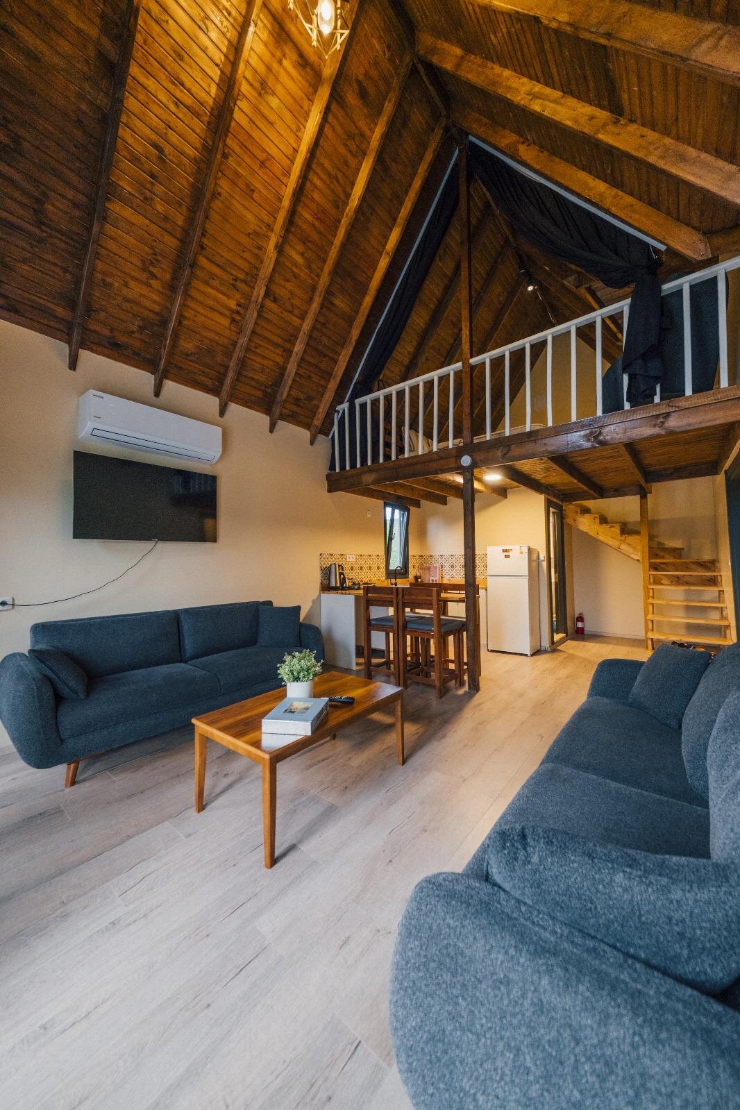 2+1 Bungalov ( Özel Isıtmalı Havuzlu )