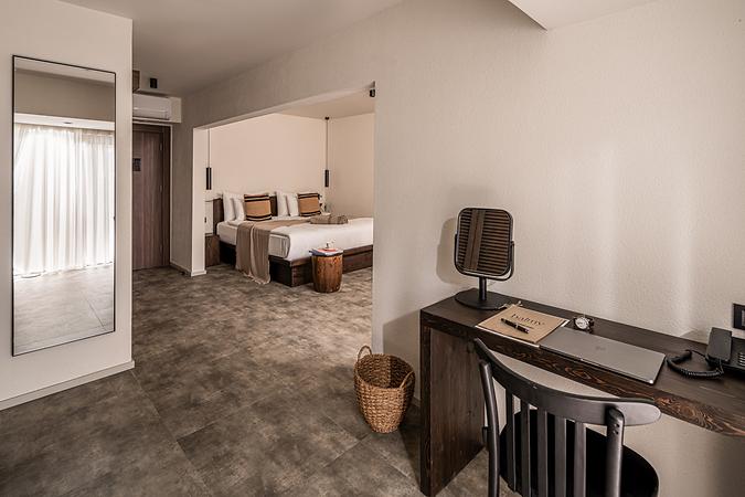 Deluxe Room, Partial Sea View