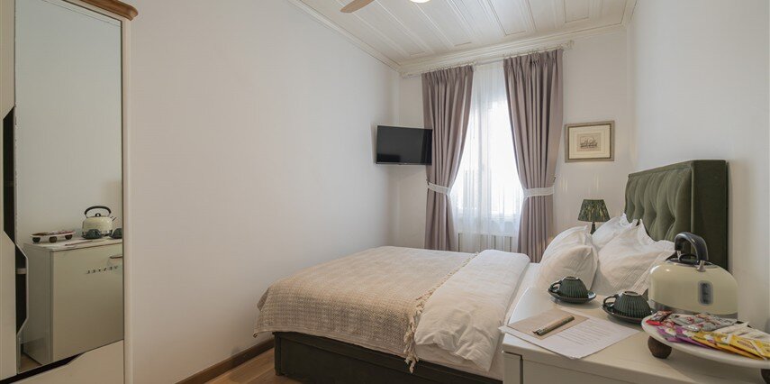 Proti Family Hamamlı Balkonsuz Oda