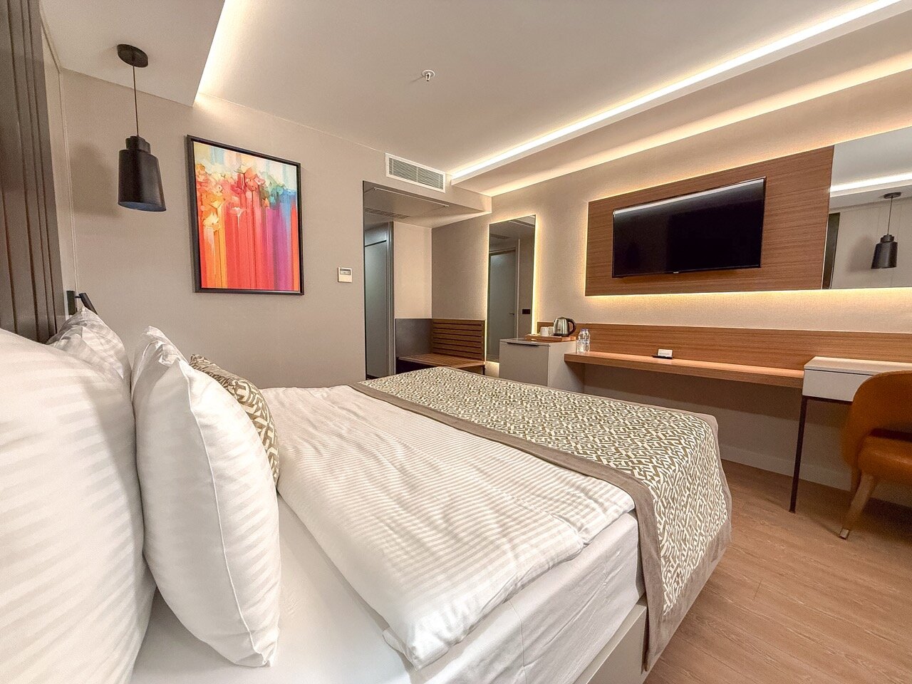 Deluxe King Room