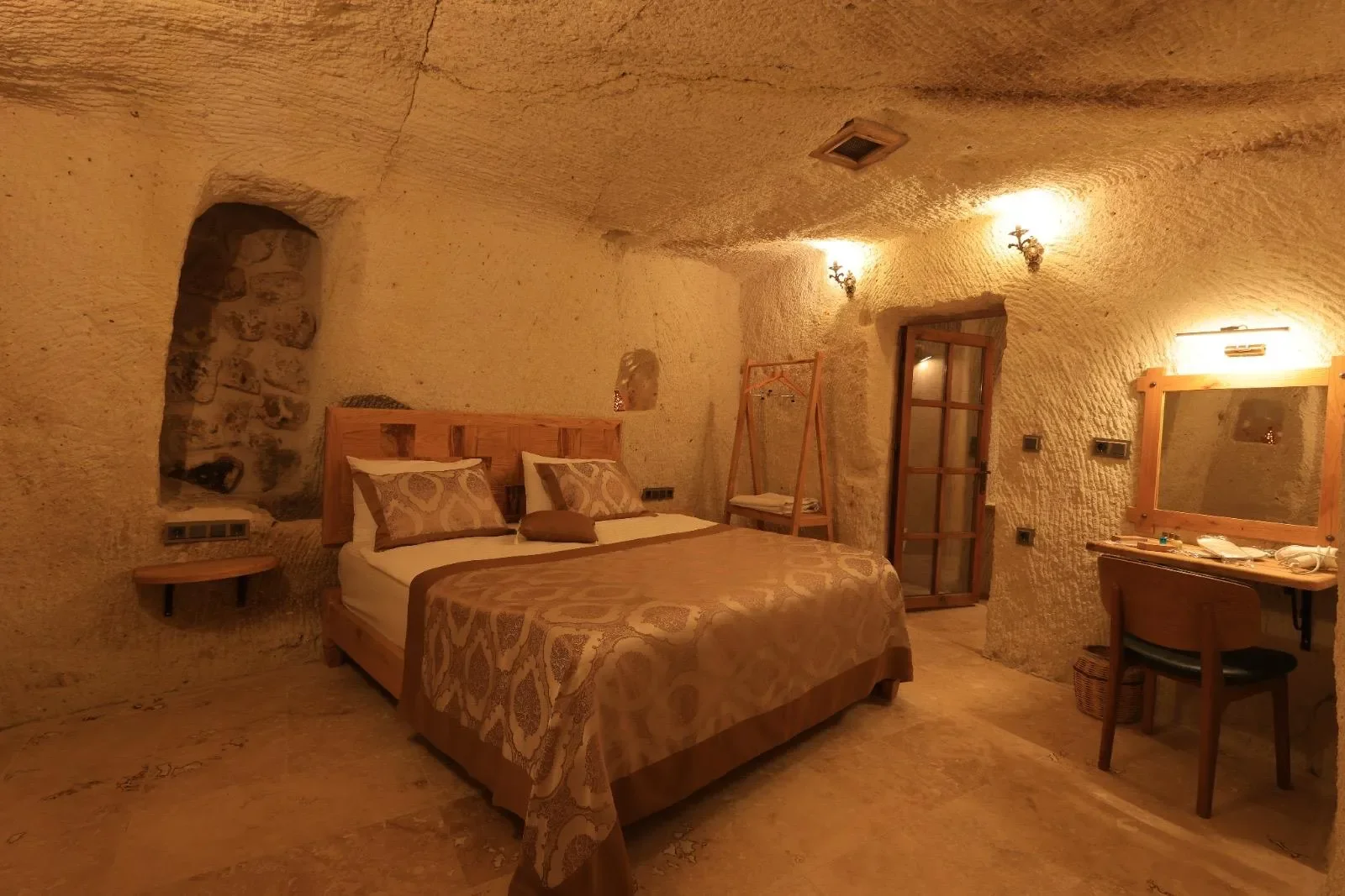 Ladin Oda