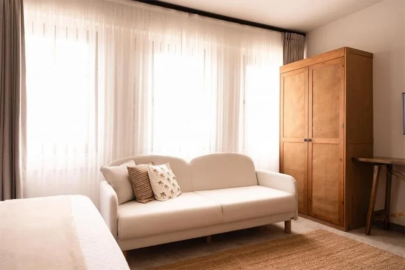 Deluxe Bahçe ve Deniz Manzaralı Oda