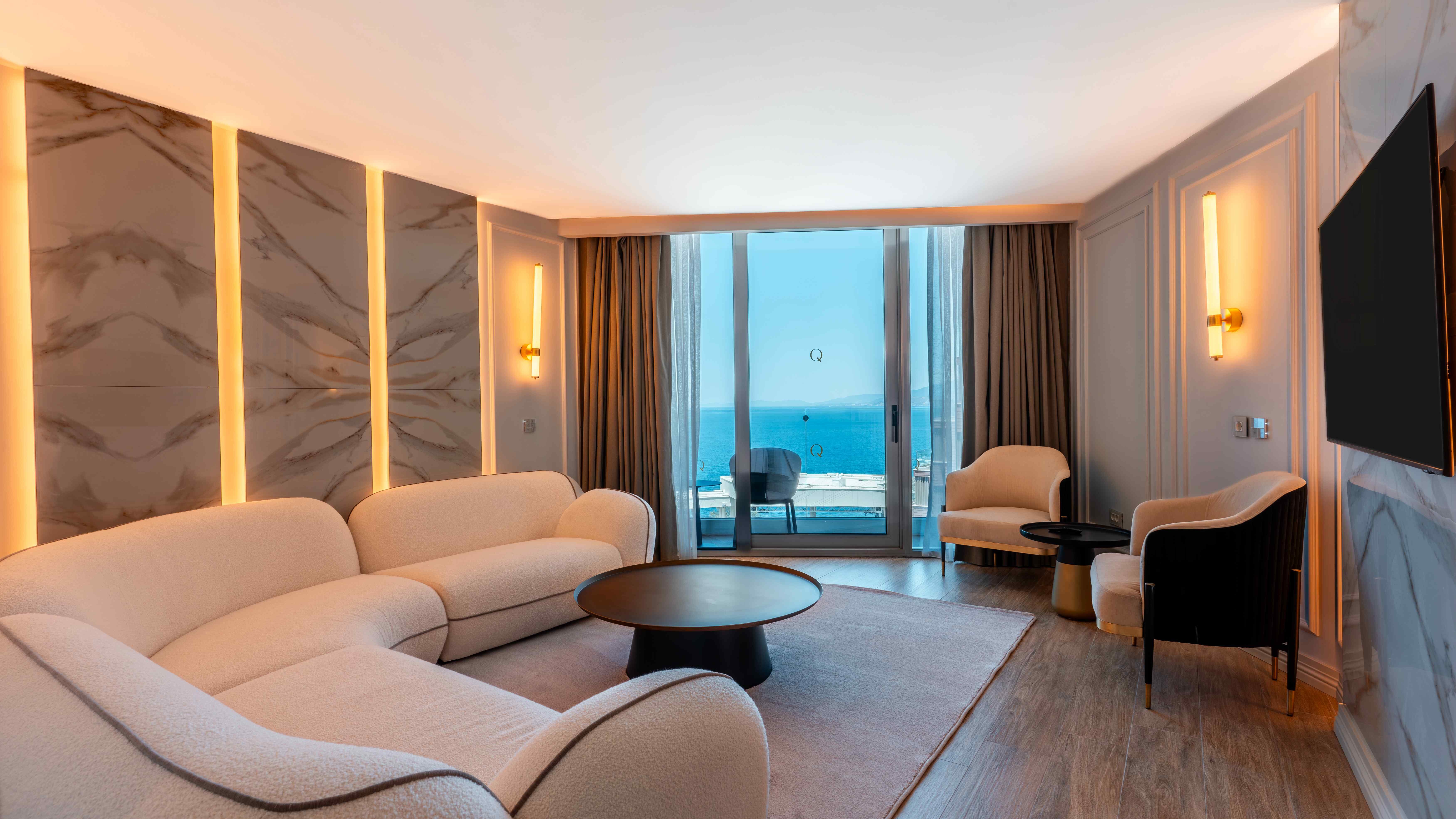 Junior Suite Deniz Manzaralı Oda