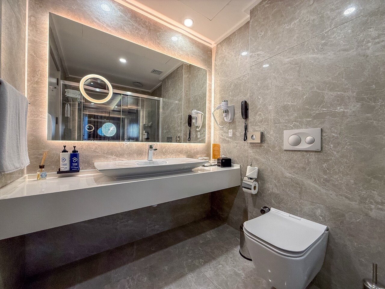 Penthouse Suite