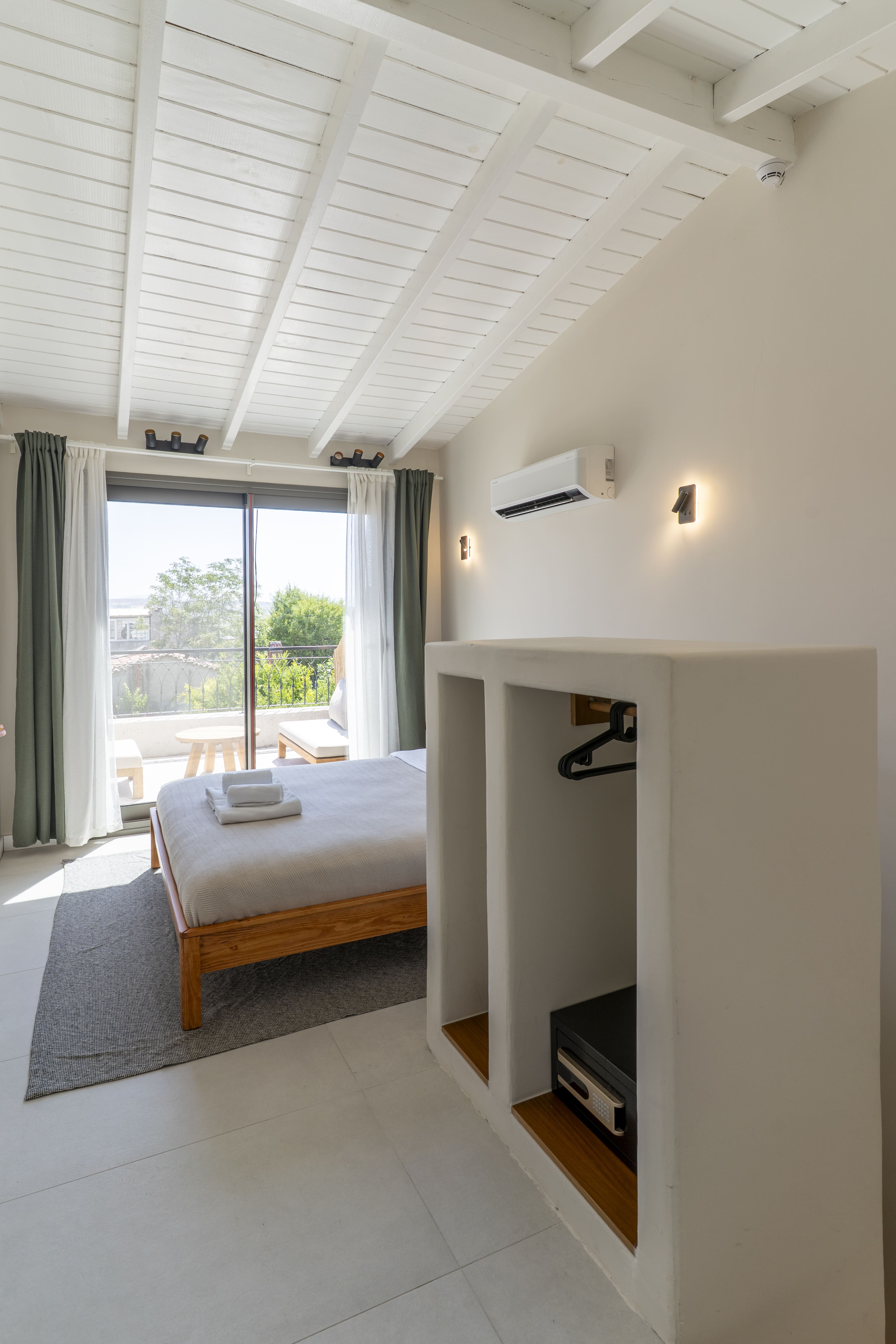 Naro Suites 1