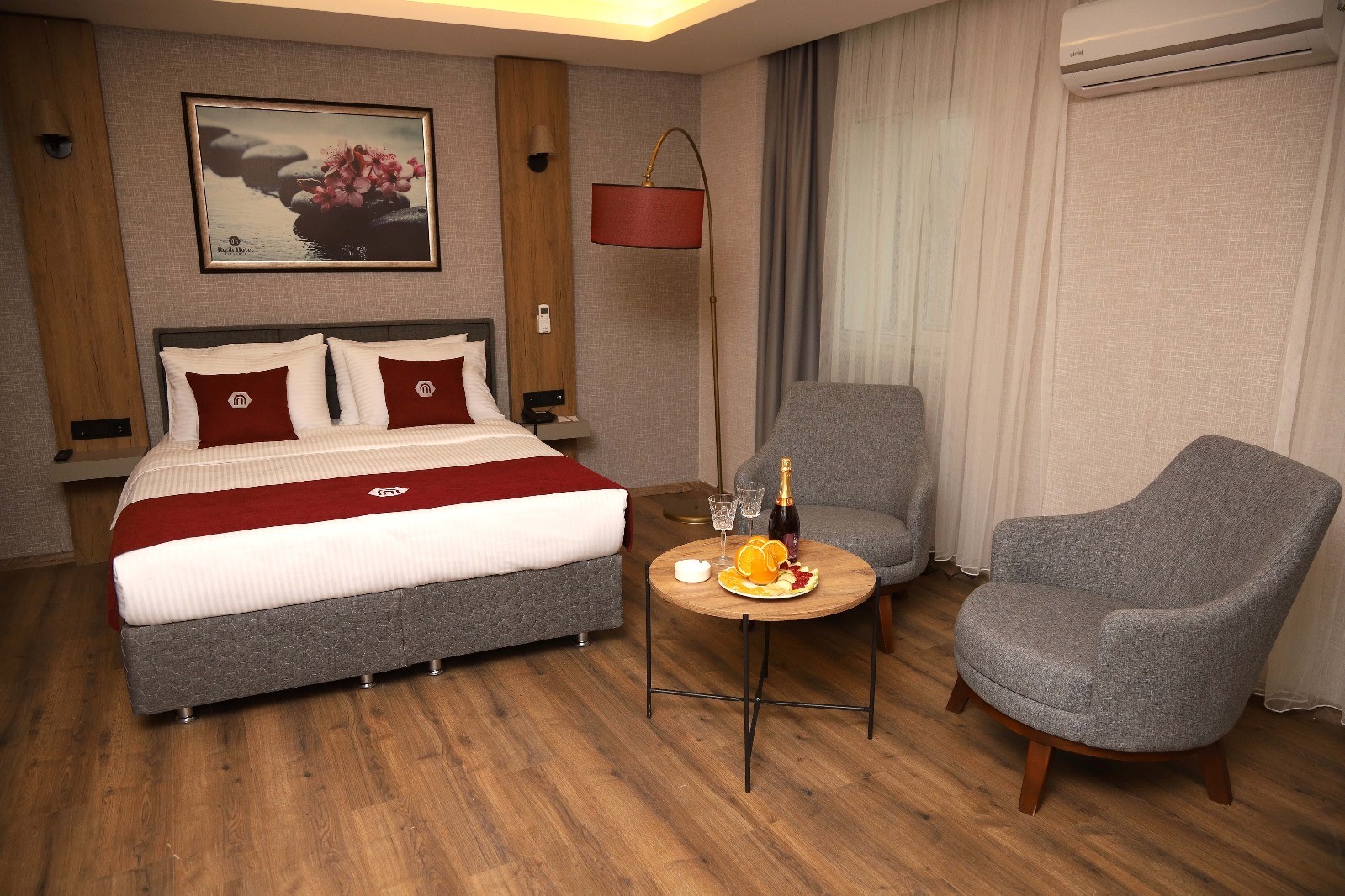 Suite Room (Jacuzzi)