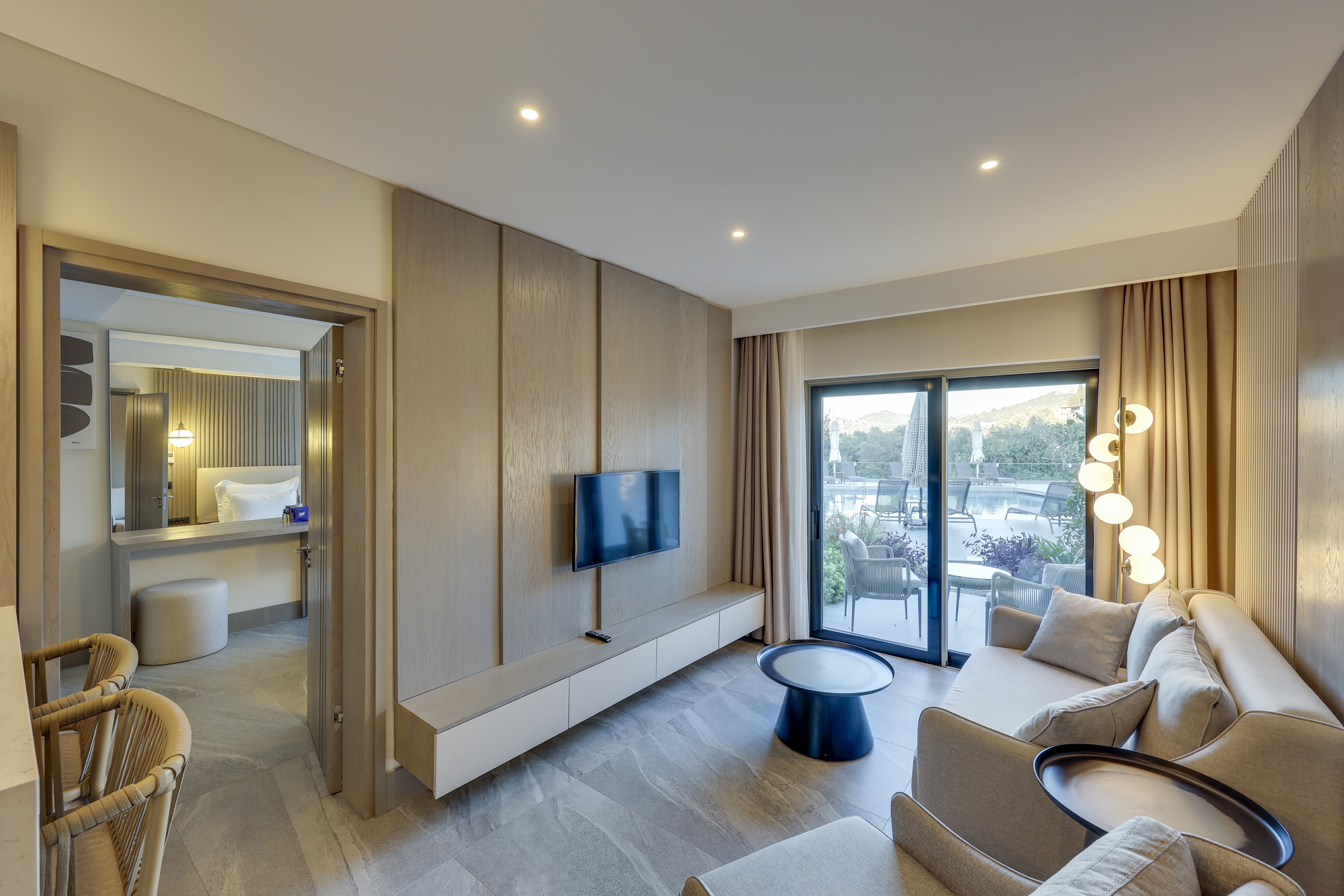 Suit Oda, Bahçe Manzaralı