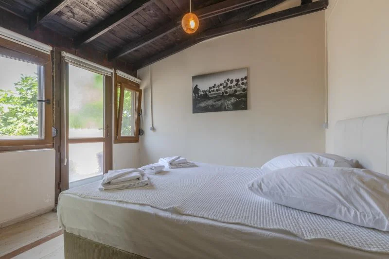 Has Balcony Room (Balcony)