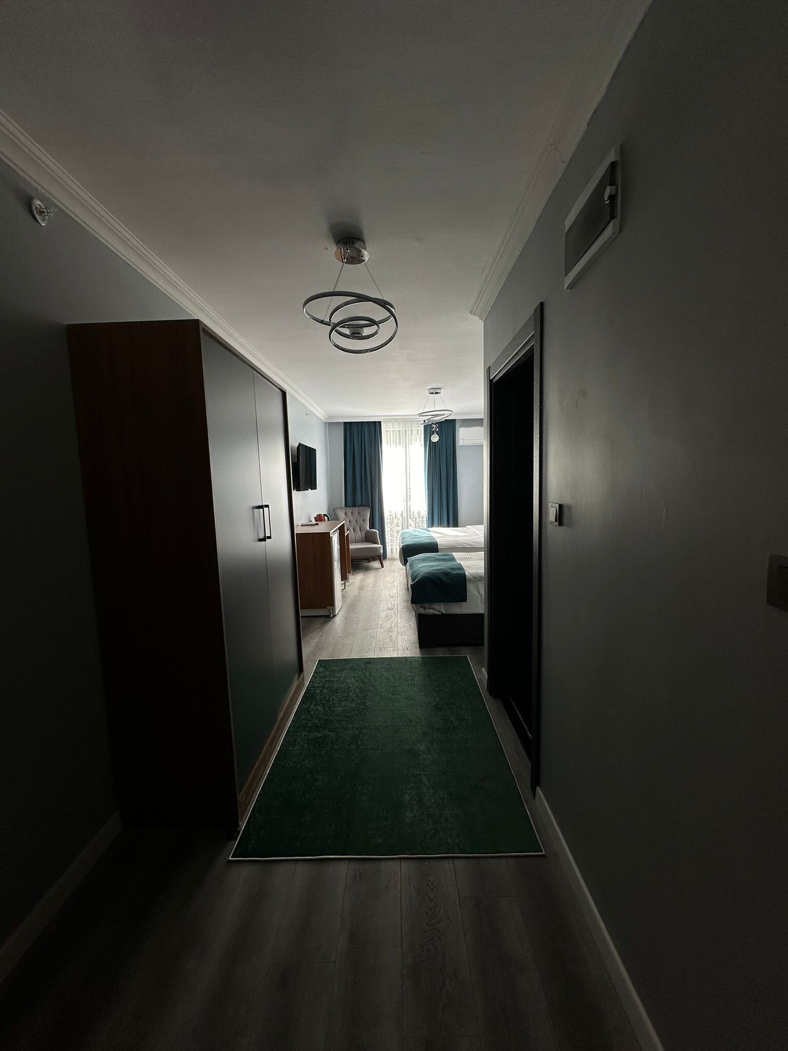 Asgard Hotel · 10