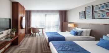 Lionel Hotel · 70