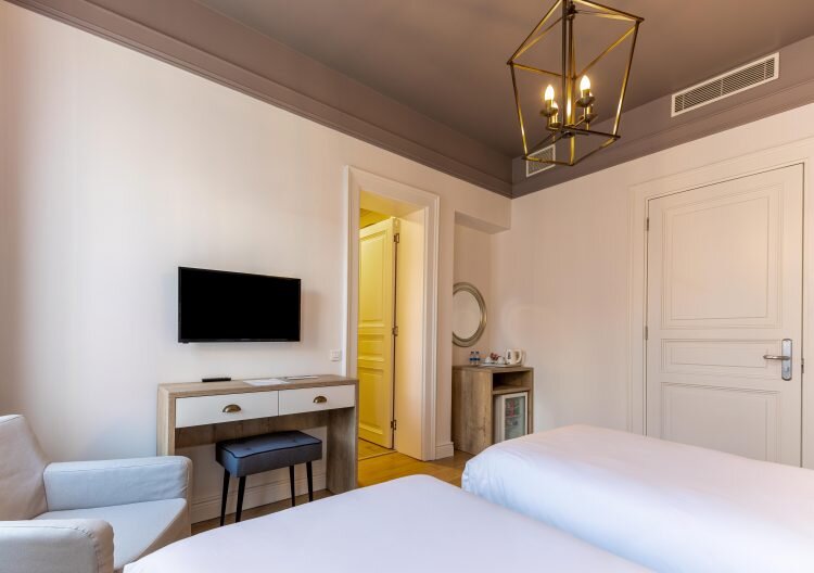 Petros Hotel · 6