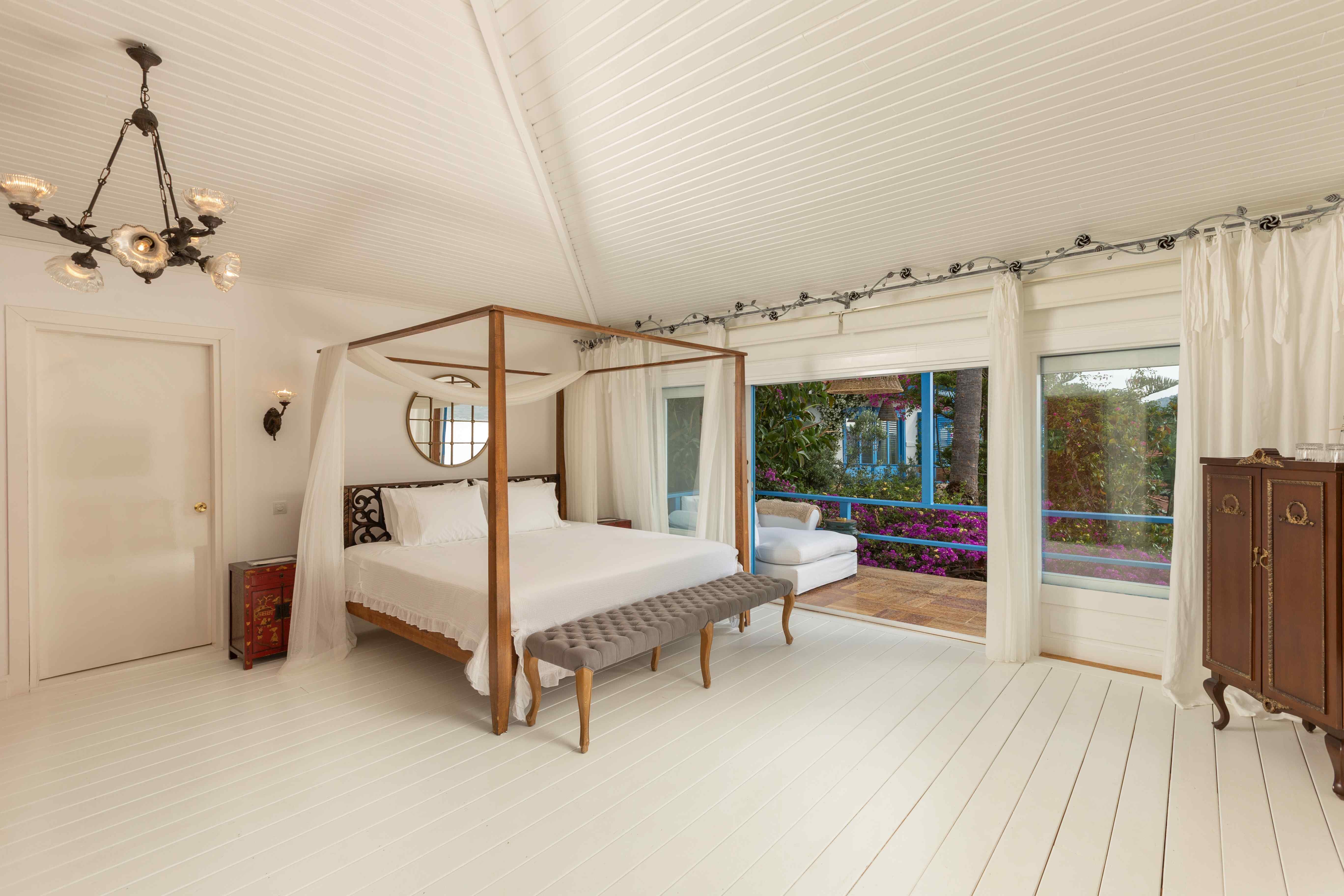 Luxury Suite (Zambak)