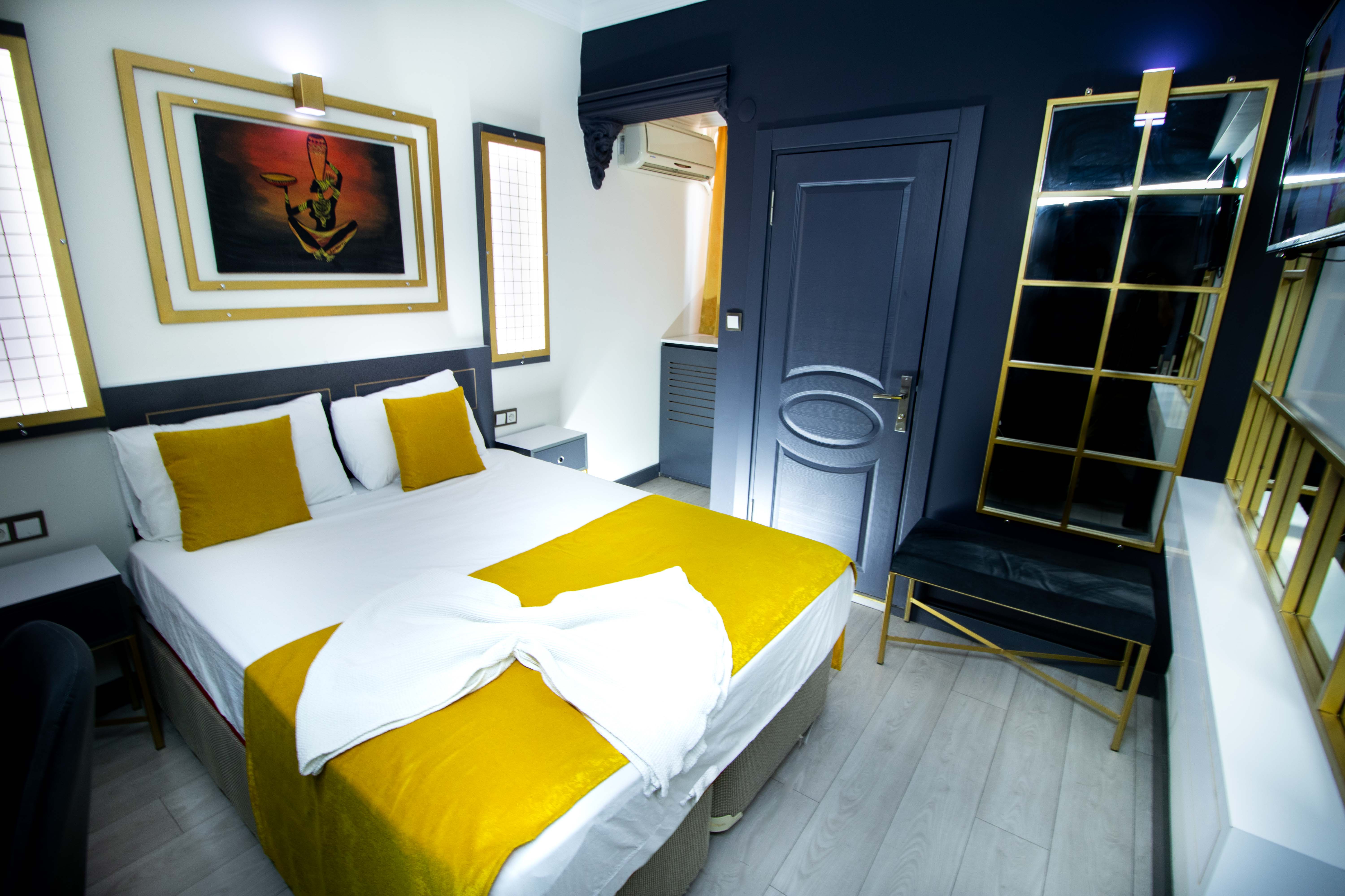 Expo Royal Hotel