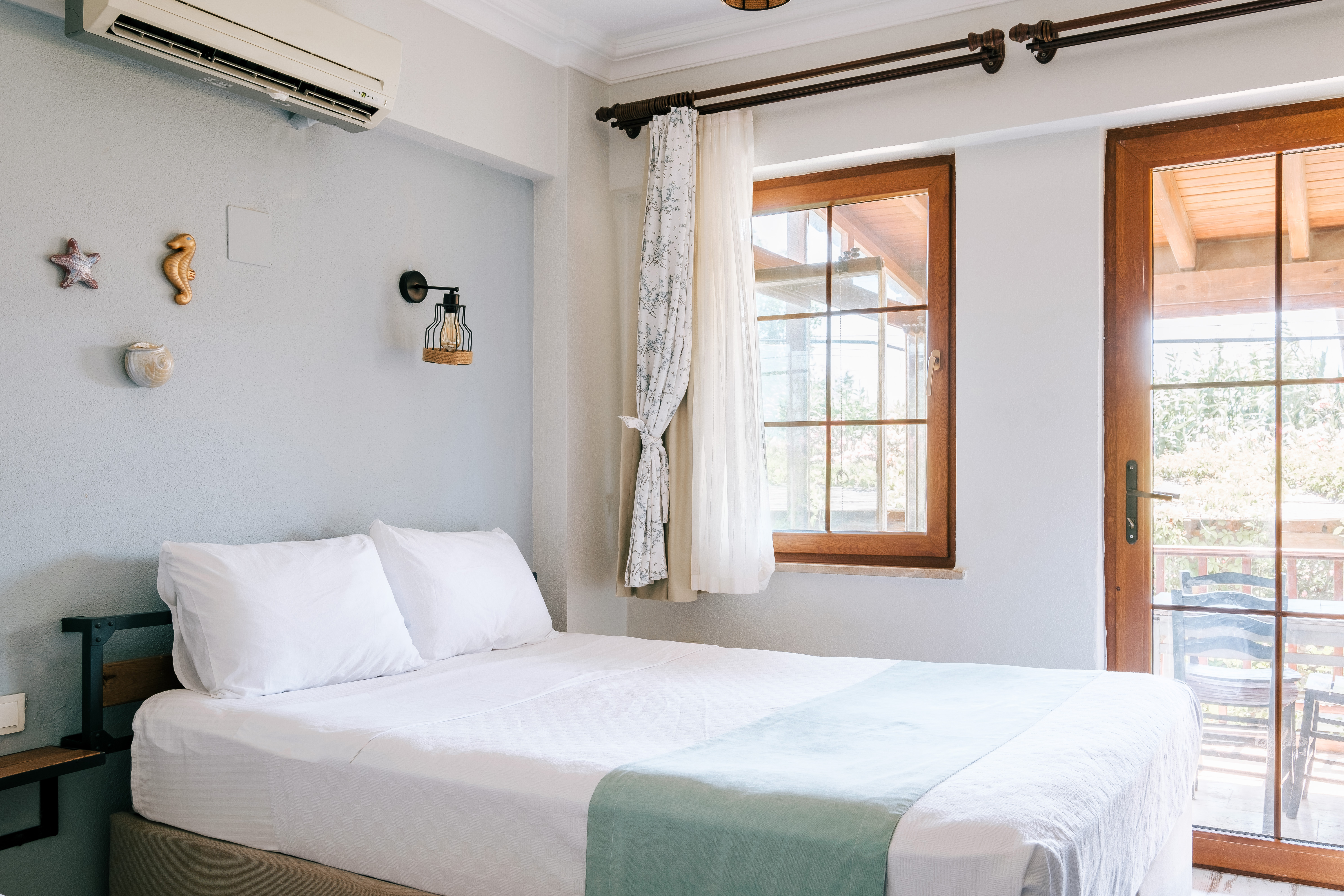 Has Balcony Room, Garden View (3 Person, Balcony)