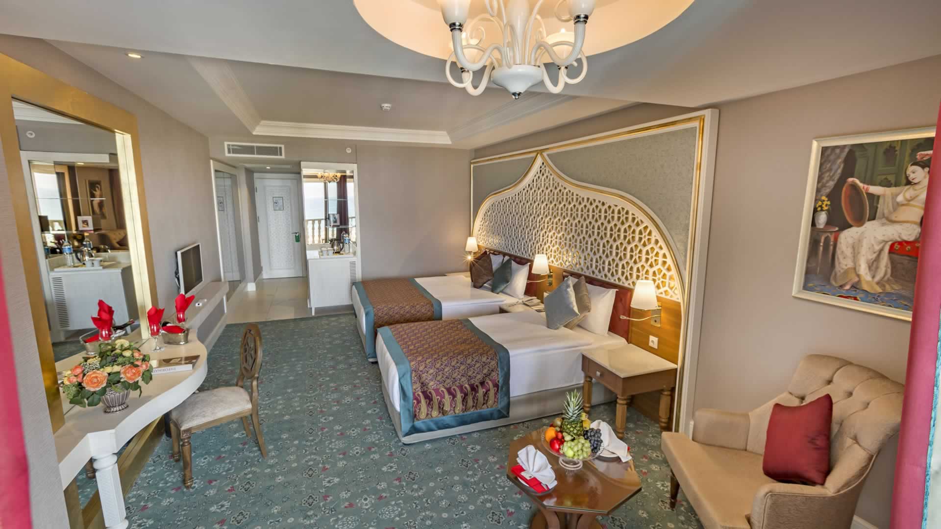 Royal Taj Mahal Hotel Dublex Aile Odası Kara Manz