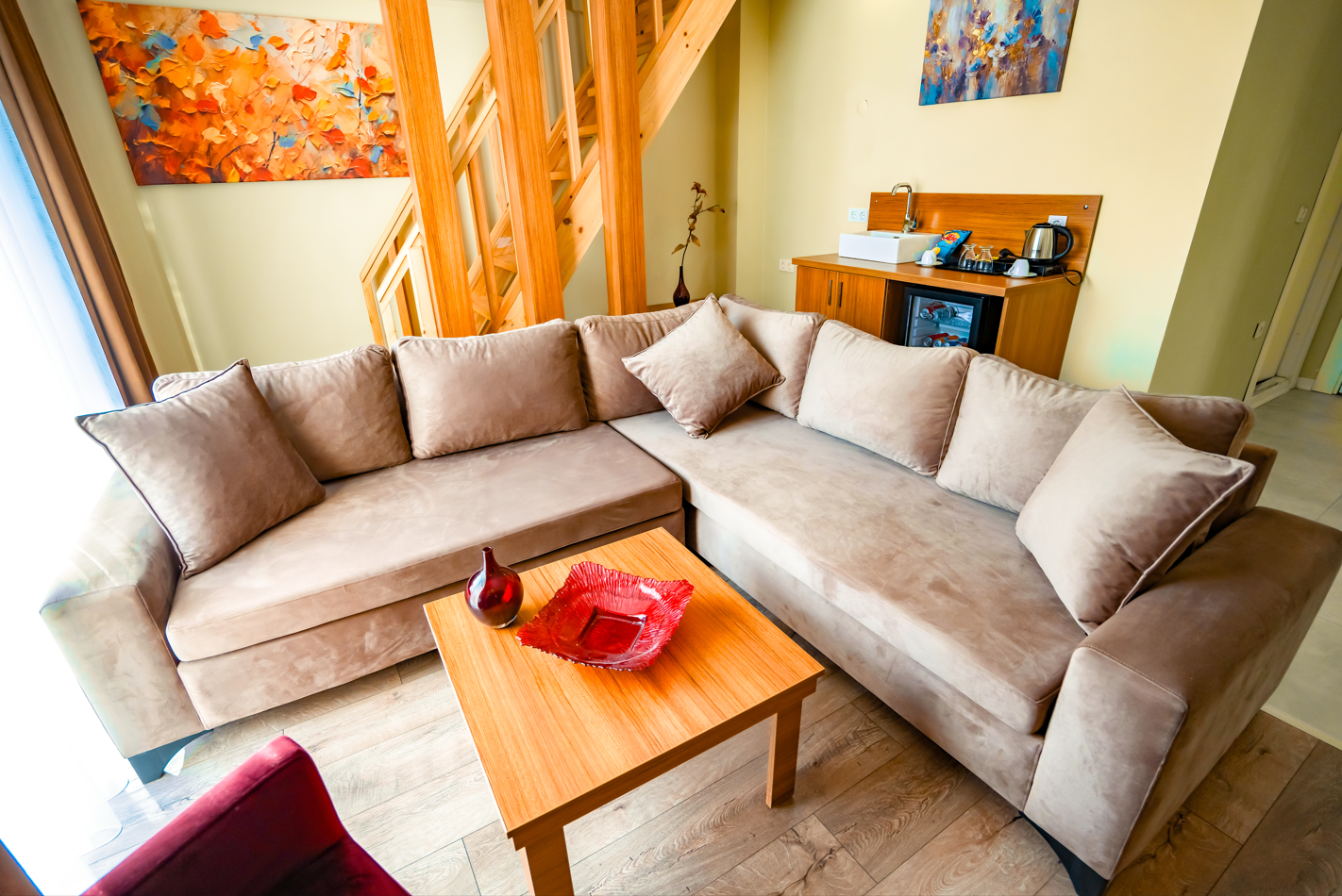 2+1 Deluxe Suit Oda