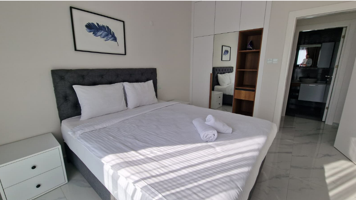 1+1 Kara Manzaralı Daire