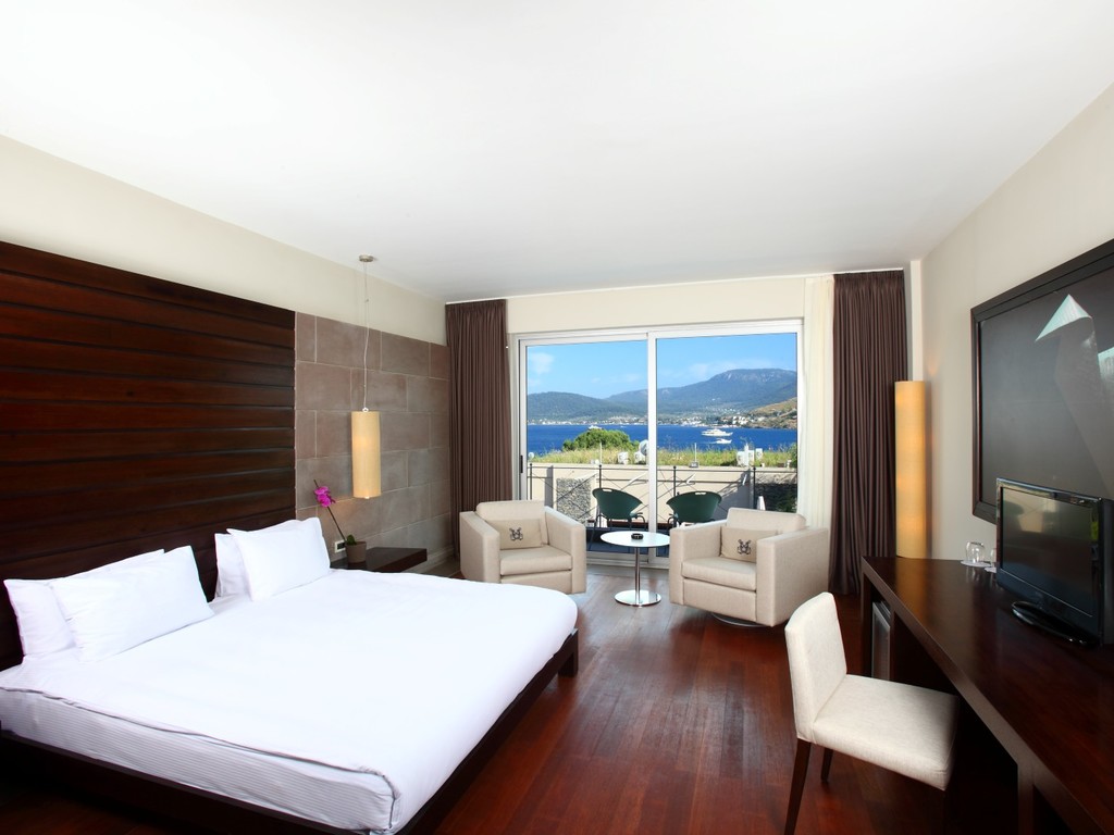 No 81 Hotel Deluxe Room Sea View