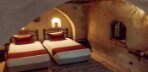 Deluxe Cave Room Görseli
