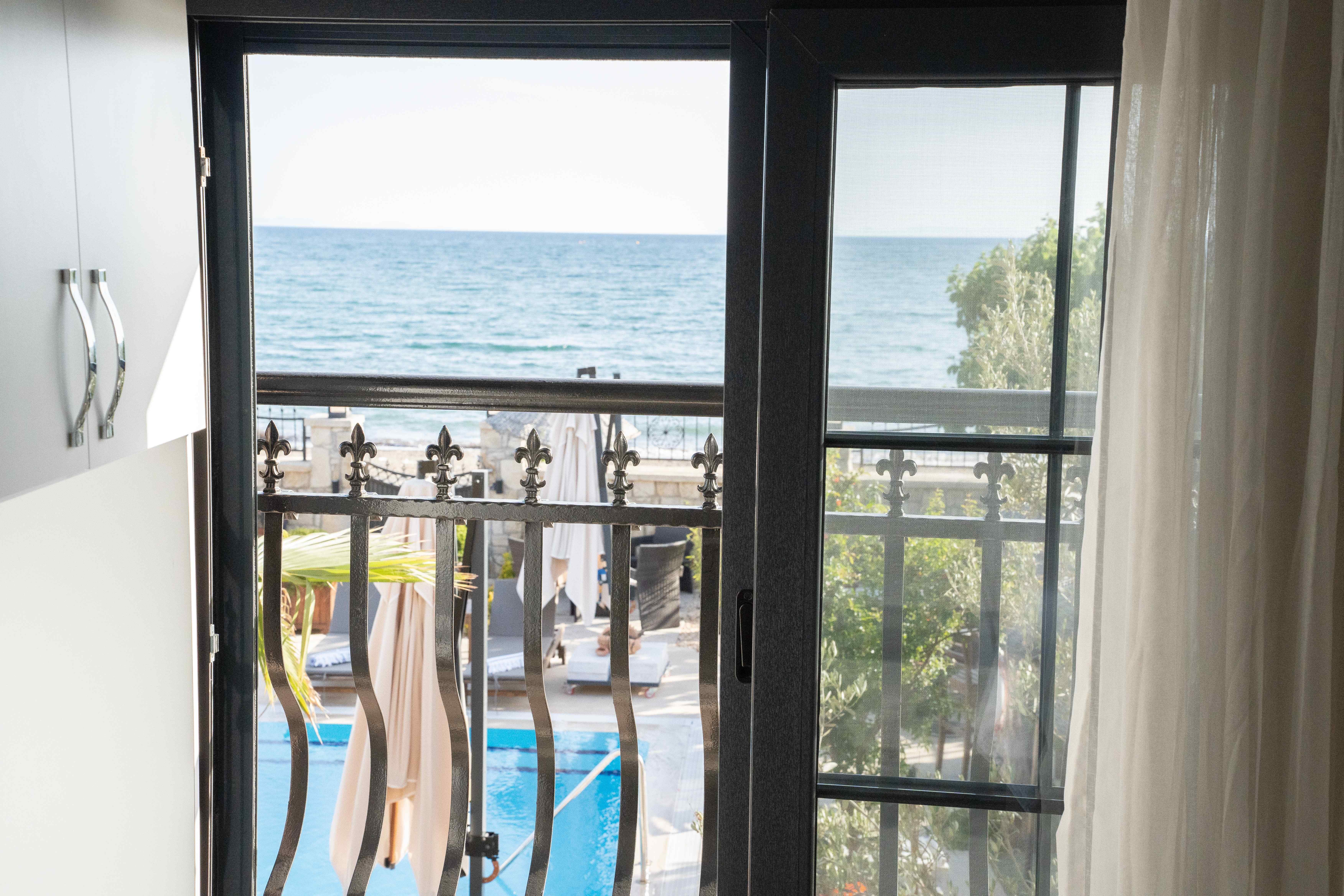 Standart Deniz Manzaralı Oda