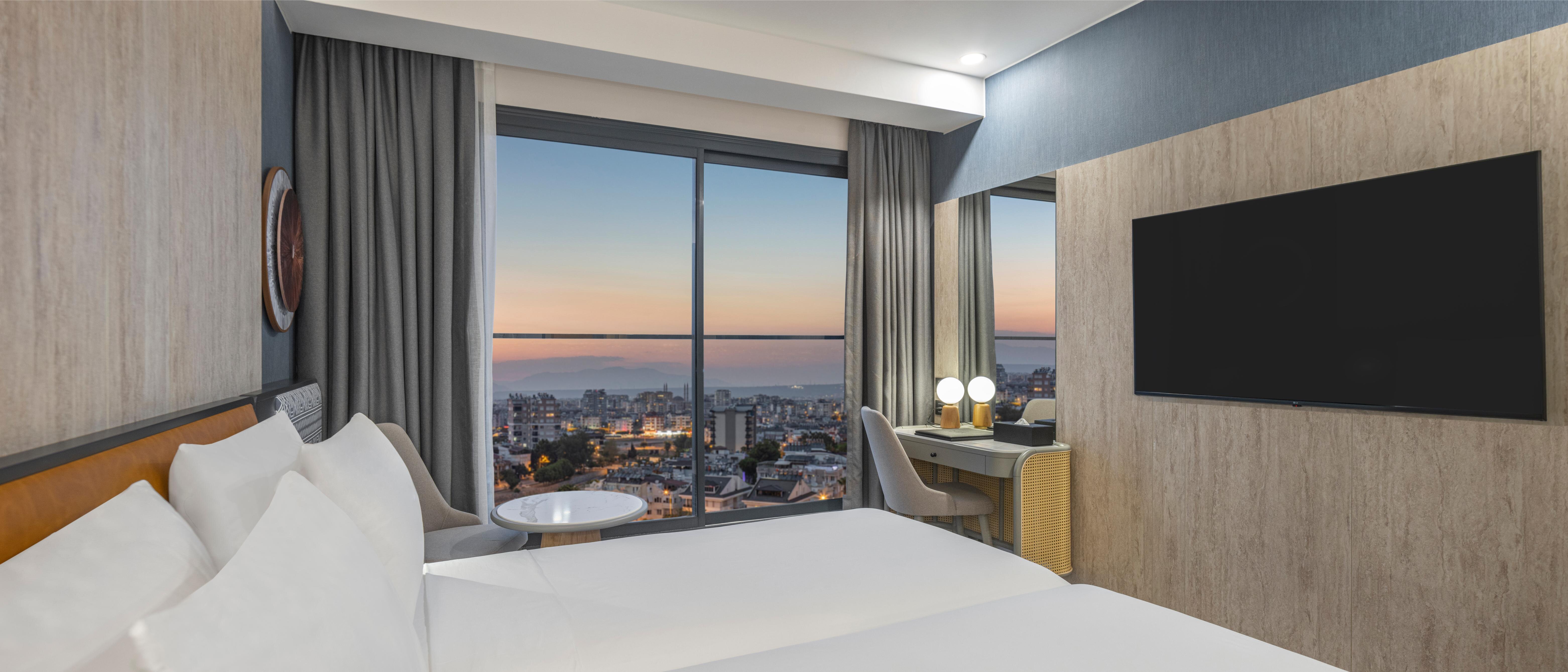 Classic Room City View