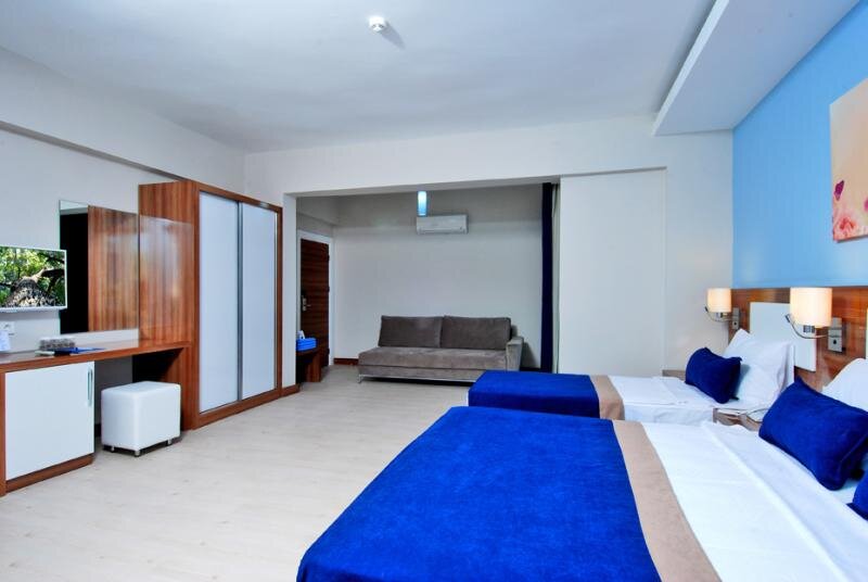 Kleopatra Ramira Hotel