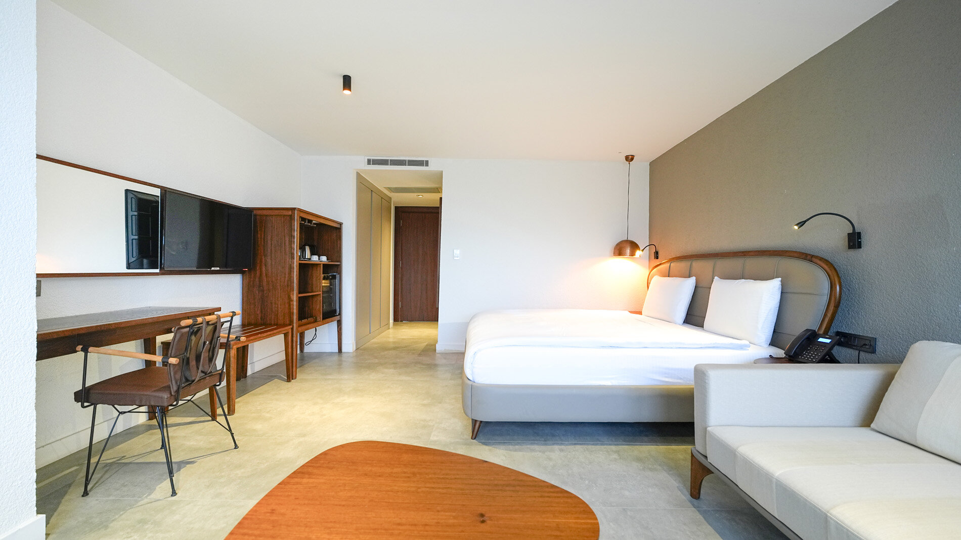 Deluxe King Room