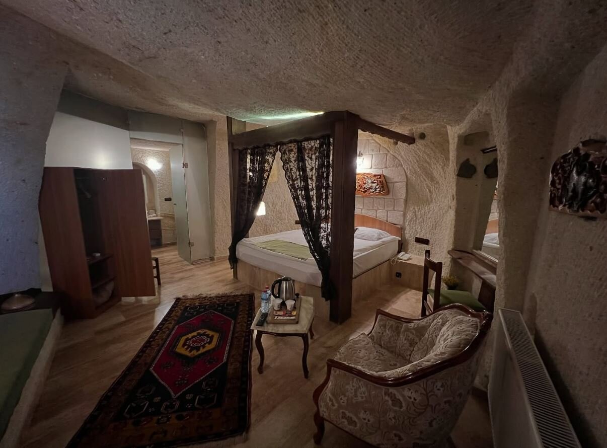 Family Cave Room