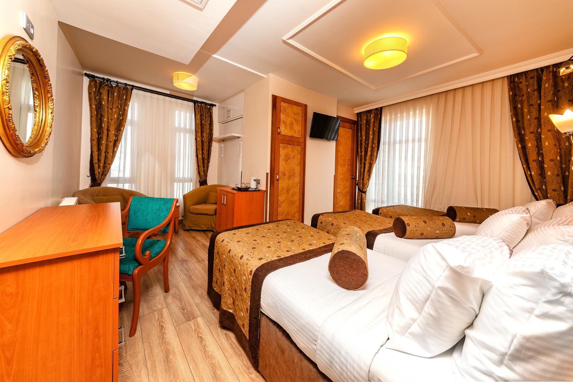 Santa Ottoman Hotel
