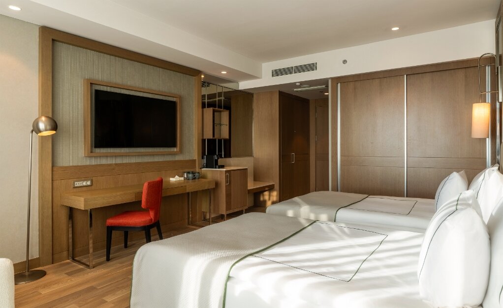 Executive Thermal Family Suite