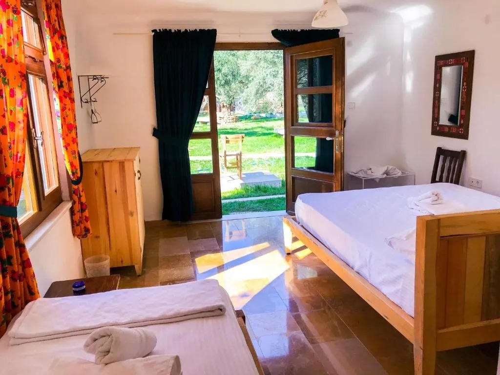 Standard Room (3 Person)