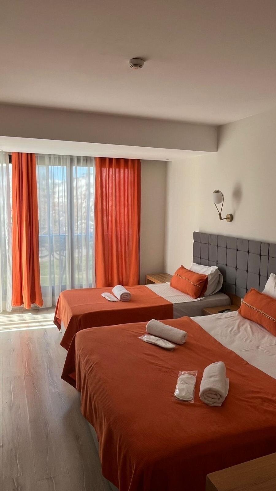 Ramona Hotel