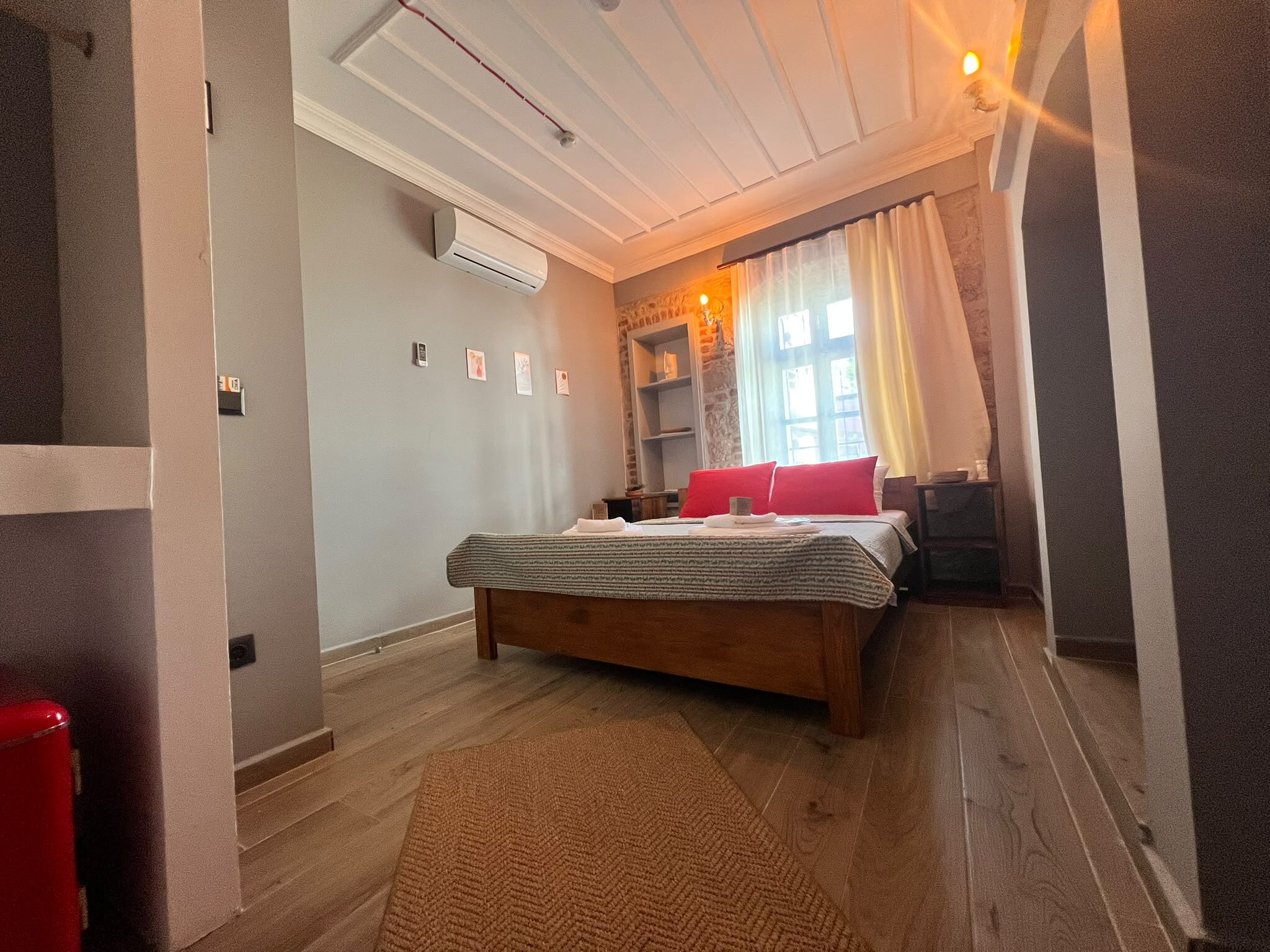 Arcadia Cunda · 13