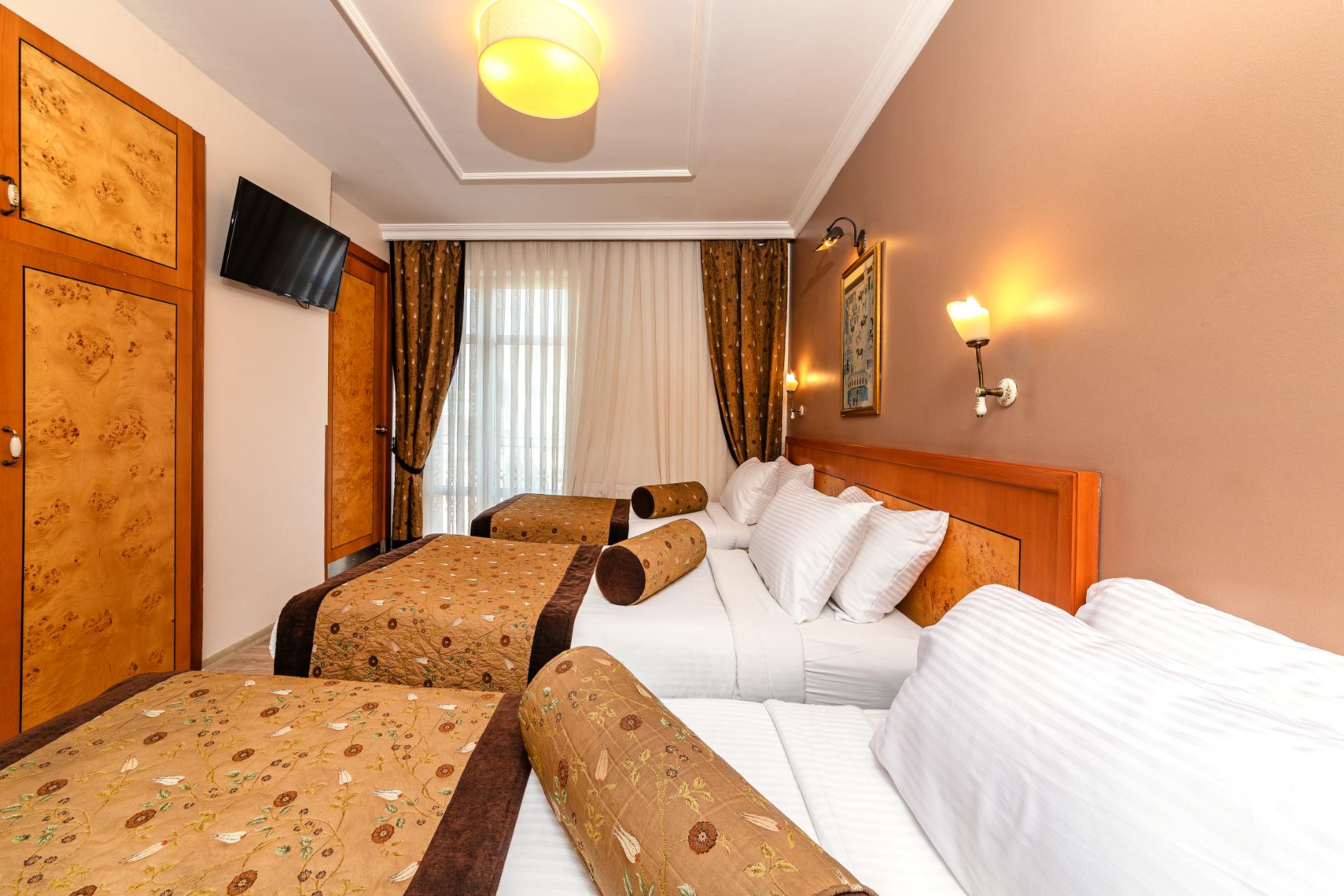 Santa Ottoman Hotel