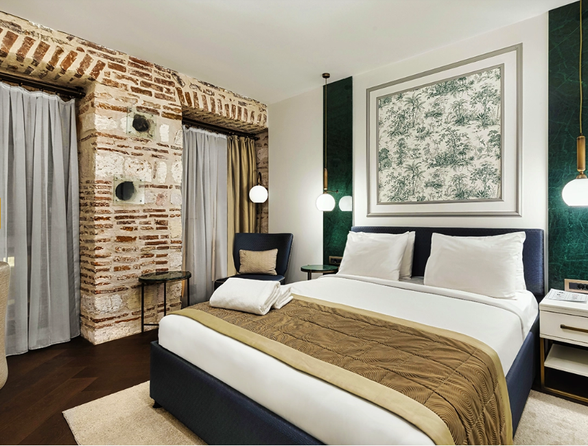 Stone Room (Balcony)