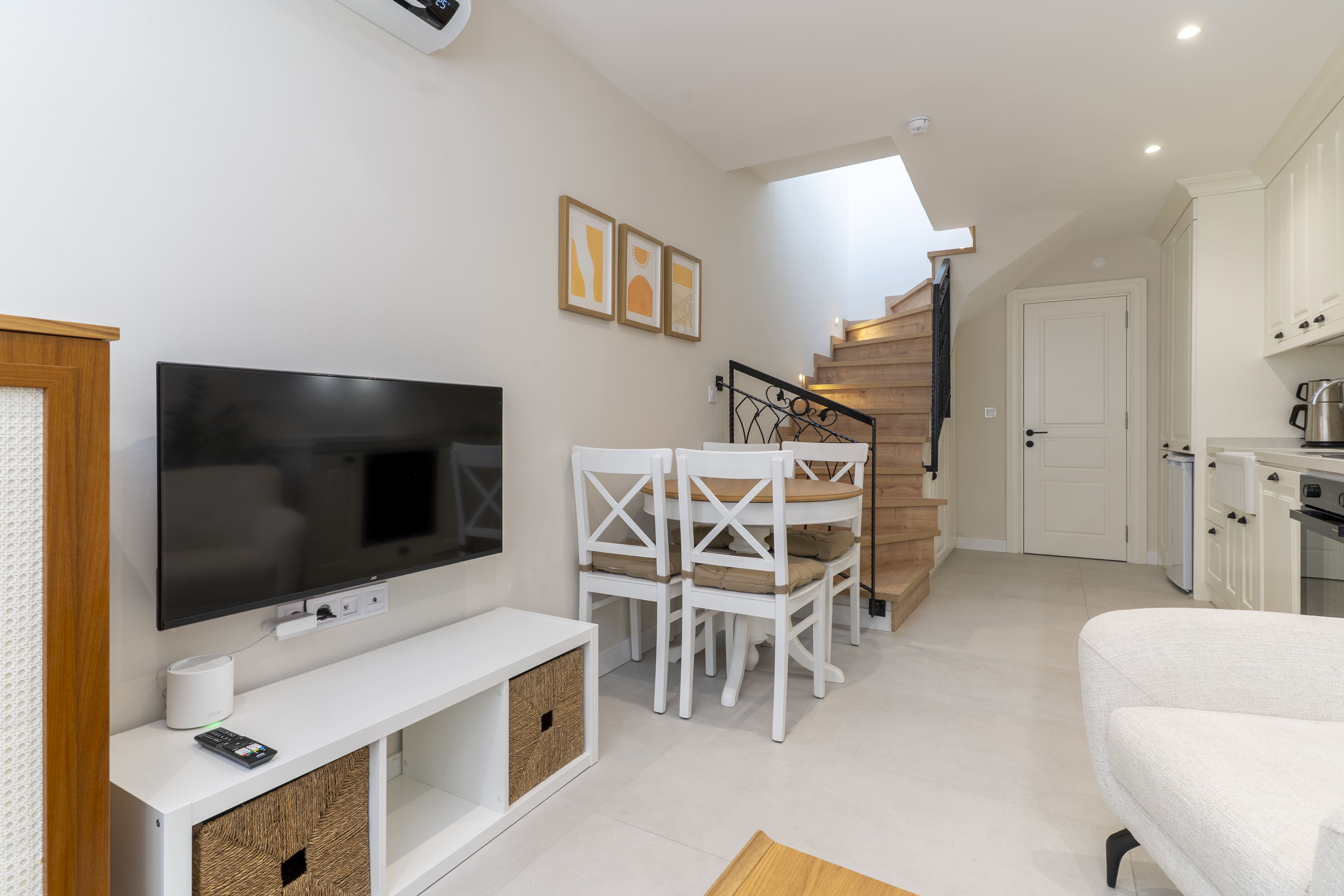 Naro Suites 1