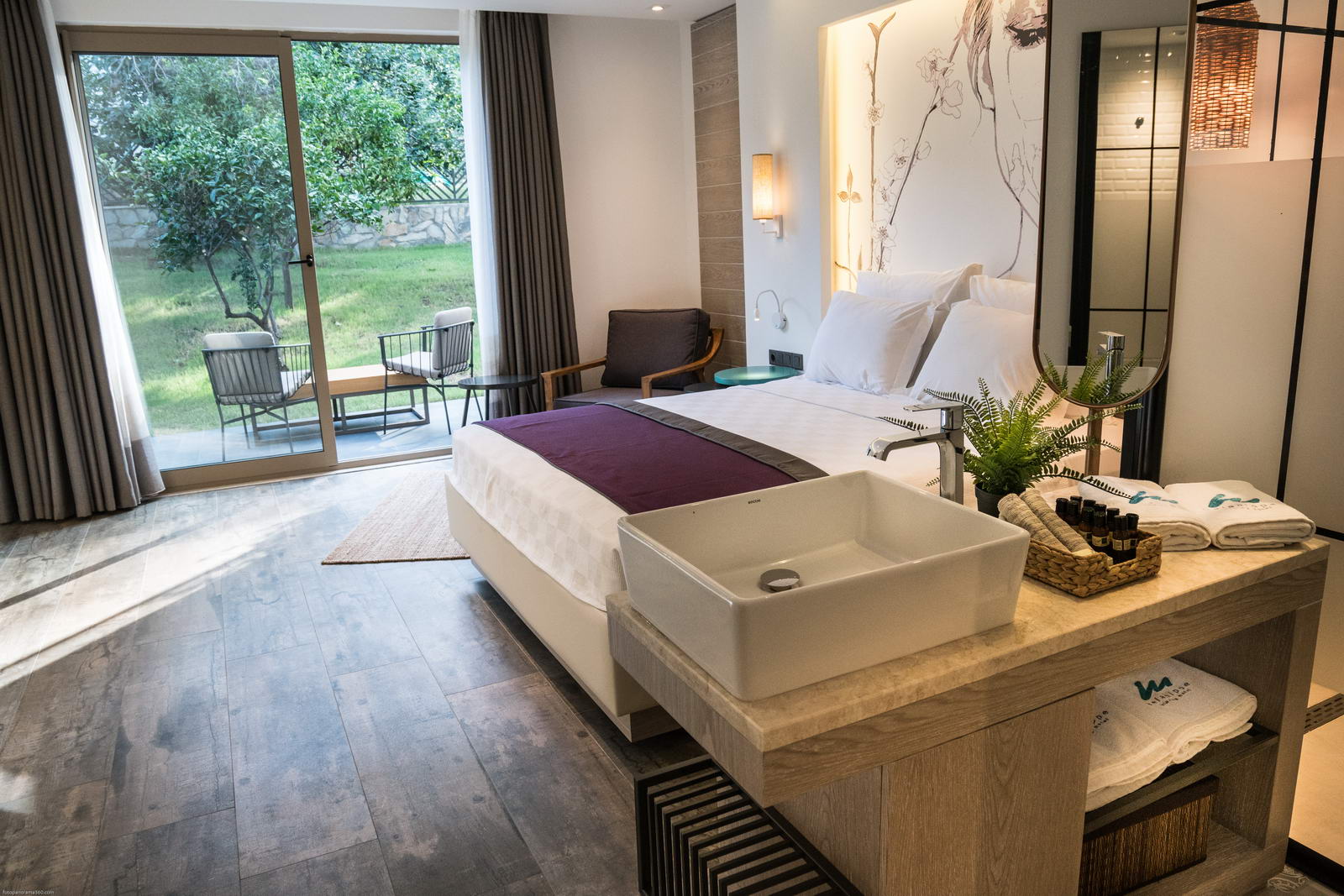Melanippe Relaxing Hotel