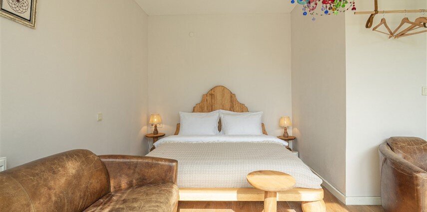 Plati Deluxe Deniz Manzaralı Bahçeli Oda