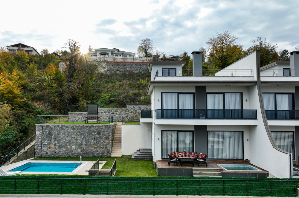 3+1 Daire, Havuz Manzaralı