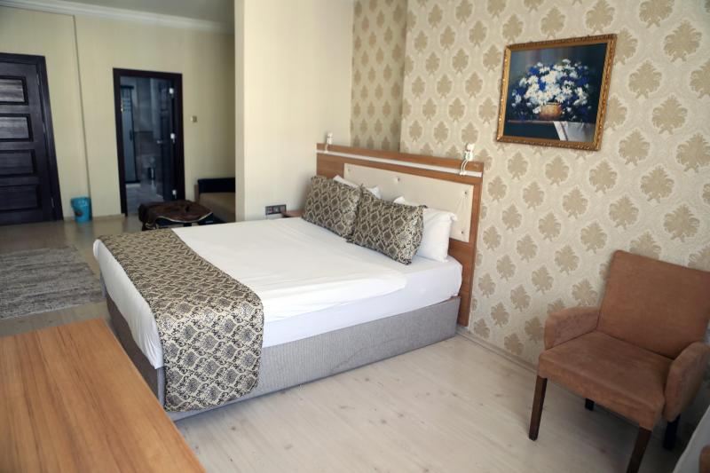 Single Room (1 Person)