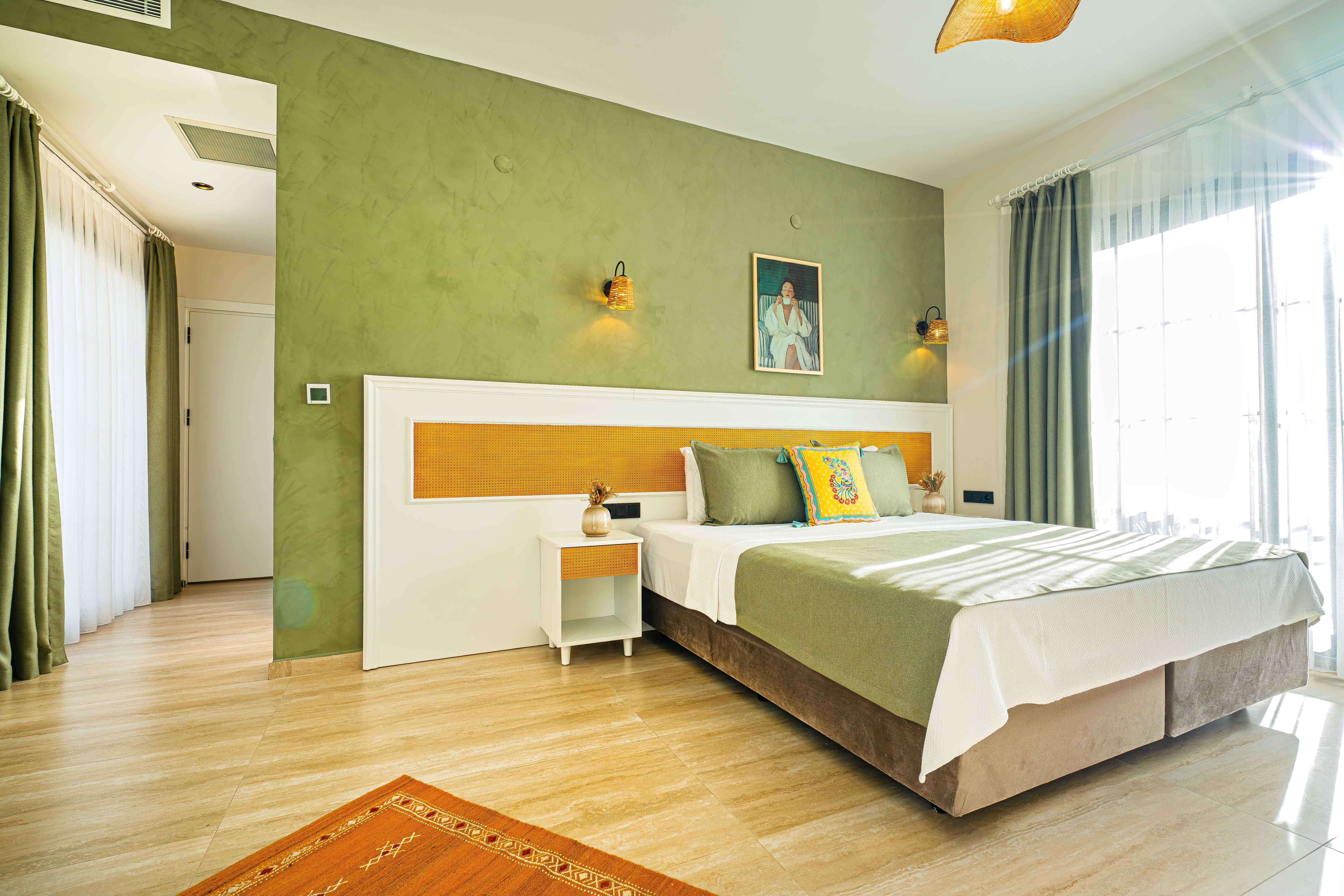 Deluxe Room With Pool View