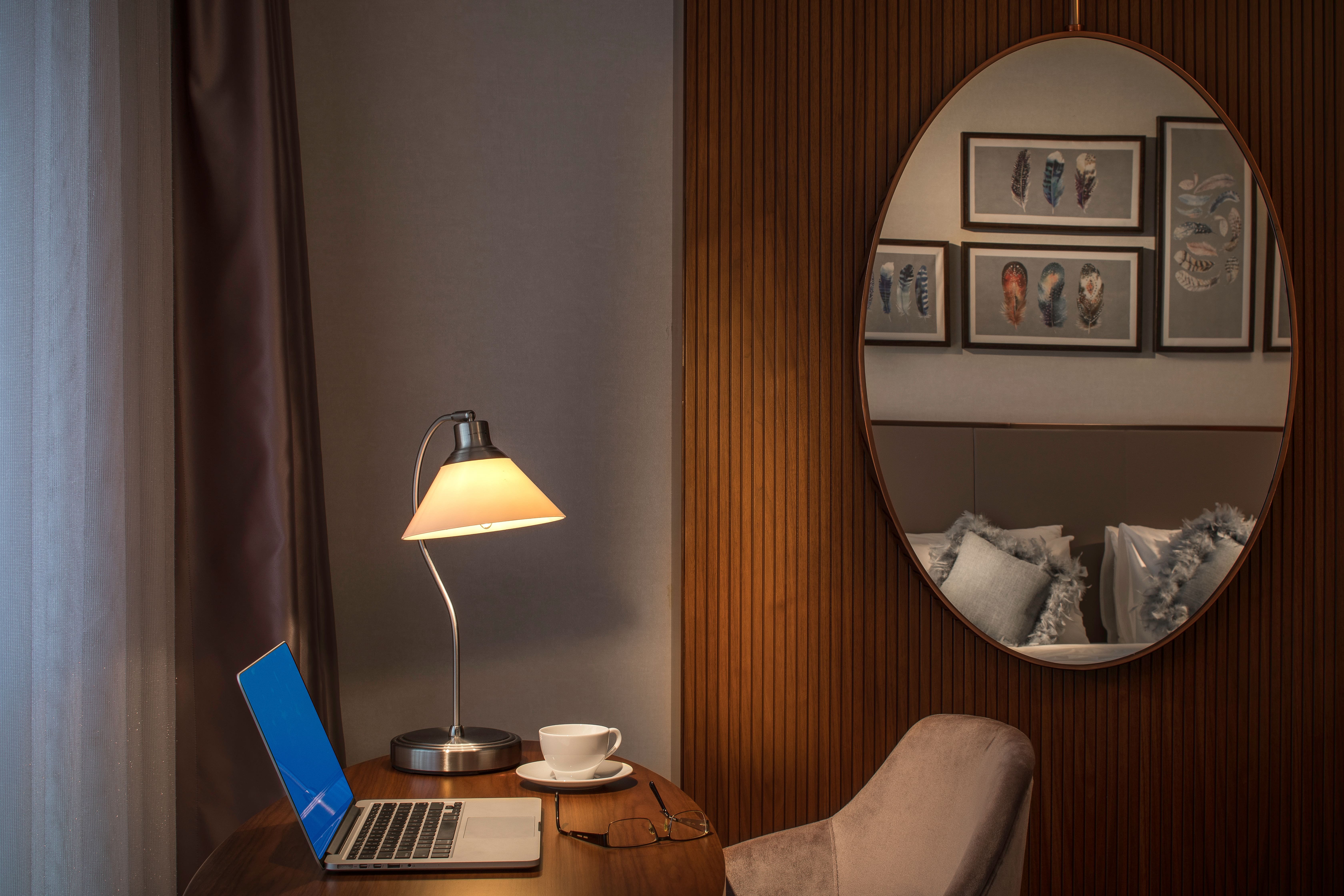 Lionel Hotel · 8