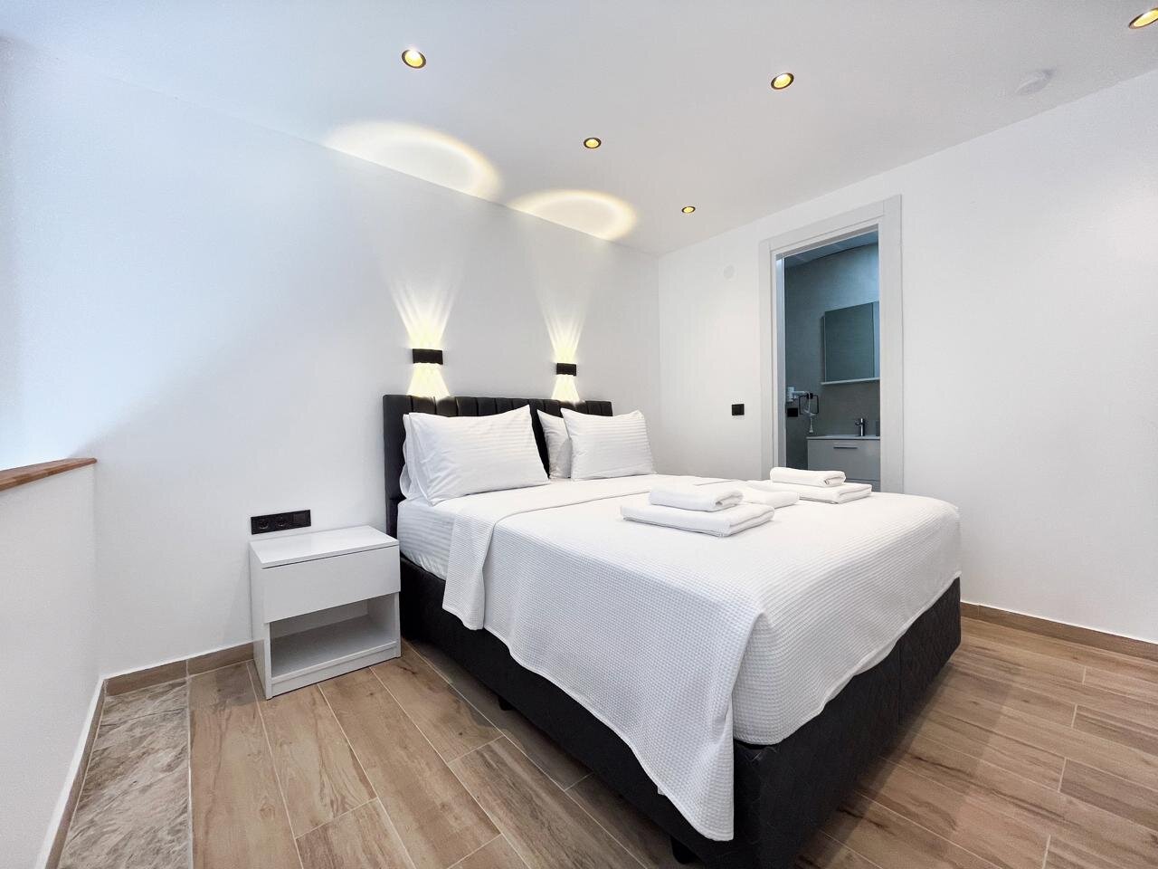 MY Sunset Suite · 12