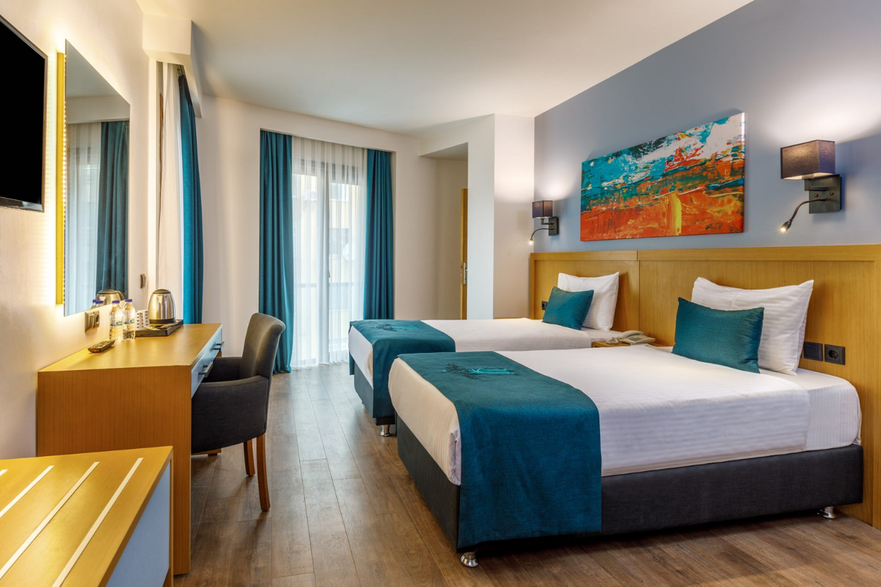 Family Room (Balcony)