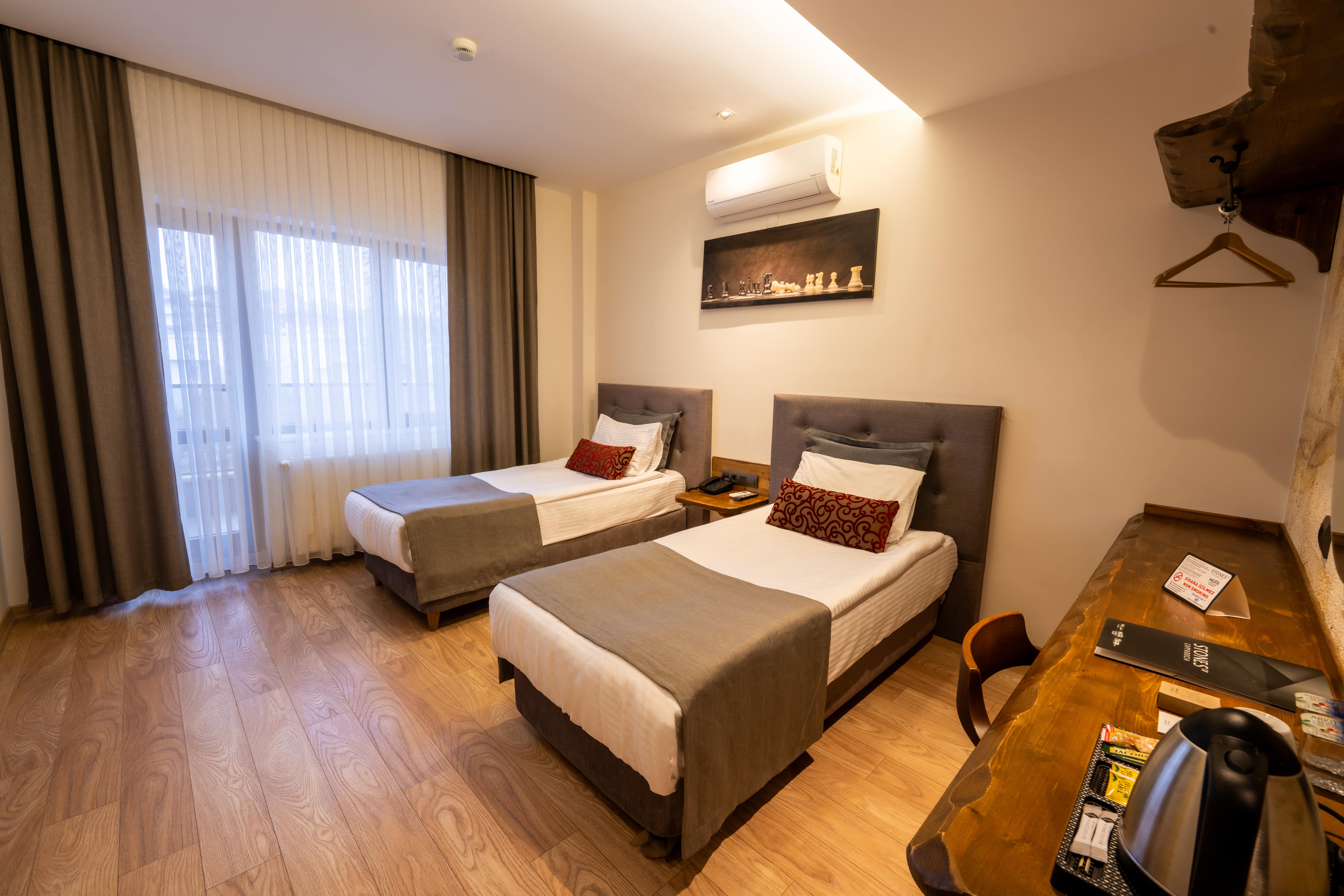Deluxe Room (Balcony)