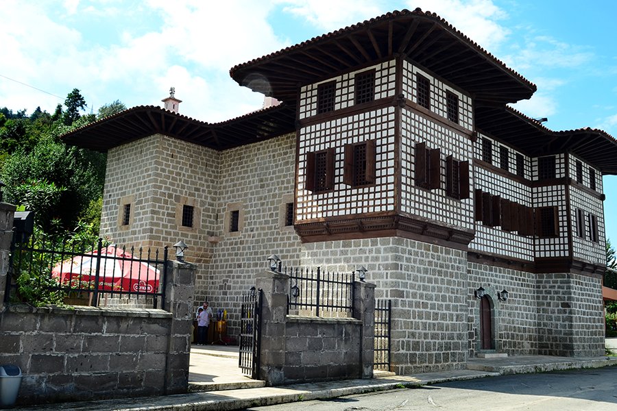 Uçaklı Karadeniz Yaylalar ve Batum Turu Pegasus İle 4 Gece Otel (1 Gece Batum ) Konaklamalı Antalya Çıkışlı Samsun Başlar